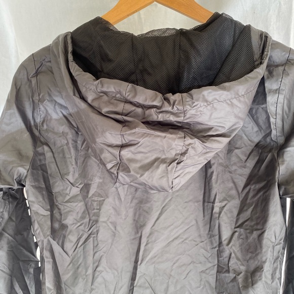 Women’s Adidas Windbreaker - Picture 11 of 12